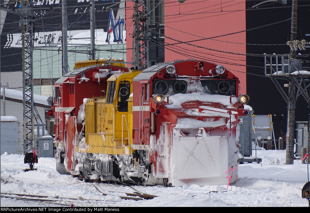 Snow plow set being ready